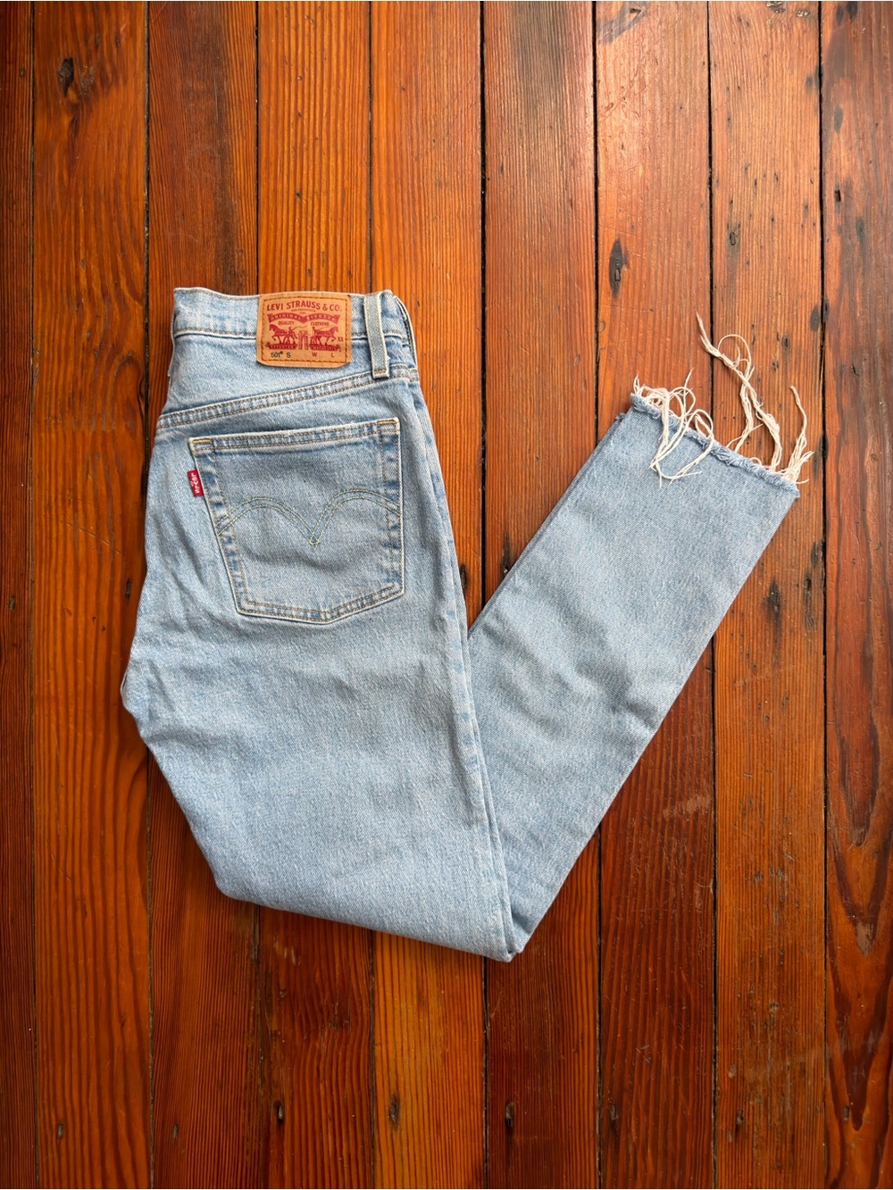 Levi’s 501 Skinny jeans 29502-0148 1% stretch size 25 raw hem crop button fly